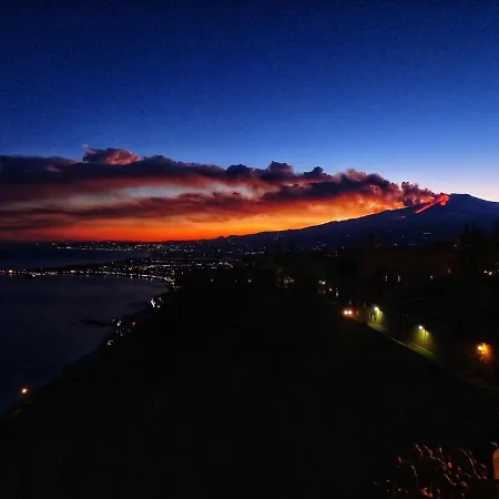 Oda ve Kahvaltı I Mori Dell'etna Giardini Naxos